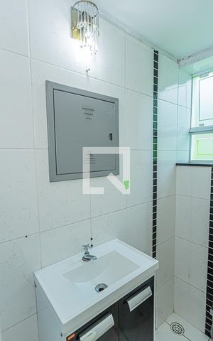 Casa à venda com 130m², 3 quartos e 2 vagas Casa à venda com 130m², 3 quartos e 2 vagasLavabo