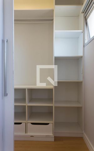 Apartamento para alugar com 108m², 2 quartos e 1 vaga Apartamento para alugar com 108m², 2 quartos e 1 vagaCloset da Suíte 1