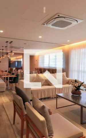 Apartamento à venda com 69m², 2 quartos e 1 vaga Apartamento à venda com 69m², 2 quartos e 1 vagaÁrea comum - Salão de festas