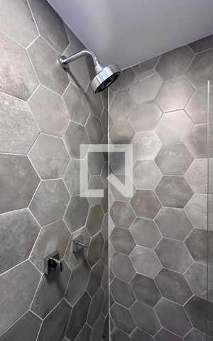 Apartamento à venda com 69m², 2 quartos e 1 vagaDetalhe Banheiro Suíte