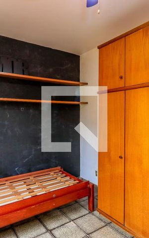 Casa à venda com 240m², 2 quartos e 2 vagasEdícula