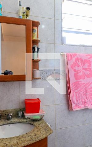 Casa à venda com 240m², 2 quartos e 2 vagasBanheiro da Suíte 2