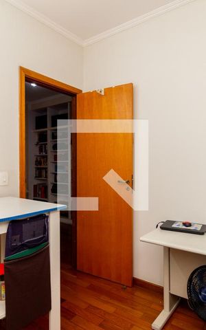 Casa à venda com 268m², 3 quartos e 4 vagasQuarto 2