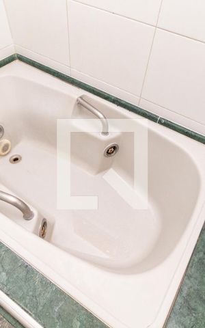 Casa à venda com 268m², 3 quartos e 4 vagasDetalhe Banheiro - Suíte