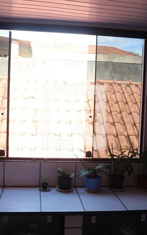 Casa à venda com 140m², 3 quartos e 2 vagasTerraço