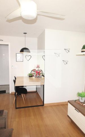 Apartamento para alugar com 48m², 2 quartos e 1 vagaSala