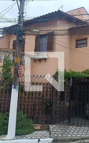 Casa à venda com 157m², 3 quartos e 2 vagas Casa à venda com 157m², 3 quartos e 2 vagasFachada da Casa