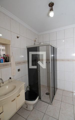 Casa à venda com 157m², 3 quartos e 2 vagas Casa à venda com 157m², 3 quartos e 2 vagasBanheiro da Suíte