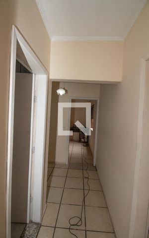 Casa à venda com 157m², 3 quartos e 2 vagas Casa à venda com 157m², 3 quartos e 2 vagasCorredor
