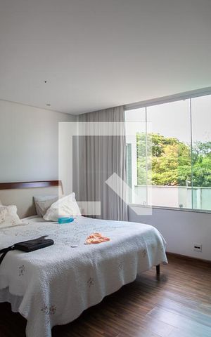 Casa à venda com 520m², 4 quartos e 5 vagas Casa à venda com 520m², 4 quartos e 5 vagasSuíte 1