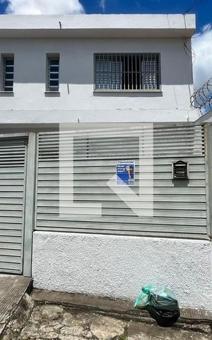 Casa para alugar com 120m², 3 quartos e 1 vaga Casa para alugar com 120m², 3 quartos e 1 vagaFachada