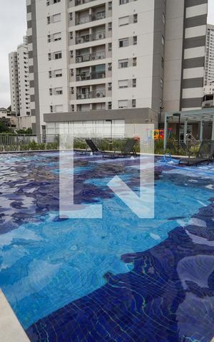 Apartamento para alugar com 122m², 2 quartos e 2 vagas Apartamento para alugar com 122m², 2 quartos e 2 vagasÁrea comum - Piscina