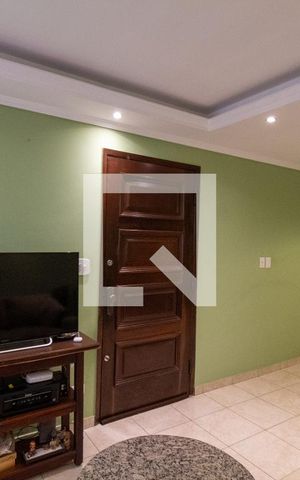 Casa à venda com 135m², 3 quartos e 2 vagas Casa à venda com 135m², 3 quartos e 2 vagasSala