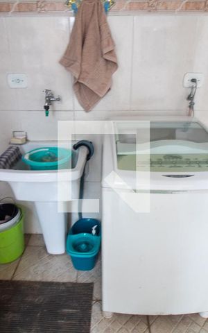 Casa à venda com 135m², 3 quartos e 2 vagas Casa à venda com 135m², 3 quartos e 2 vagasÁrea de Serviço
