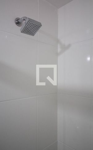 Apartamento à venda com 43m², 2 quartos e sem vaga Apartamento à venda com 43m², 2 quartos e sem vagaBanheiro