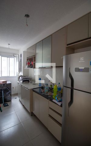 Apartamento à venda com 43m², 2 quartos e sem vaga Apartamento à venda com 43m², 2 quartos e sem vagaCozinha e Área de Serviço