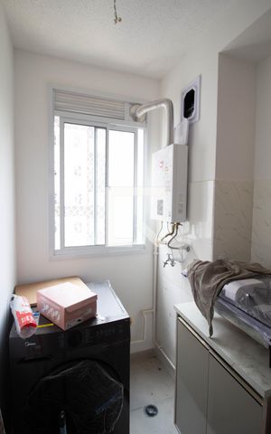 Apartamento à venda com 43m², 2 quartos e sem vaga Apartamento à venda com 43m², 2 quartos e sem vagaCozinha e Área de Serviço