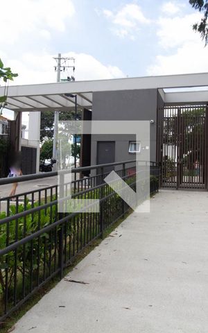 Apartamento à venda com 43m², 2 quartos e sem vaga Apartamento à venda com 43m², 2 quartos e sem vagaFachada e portaria