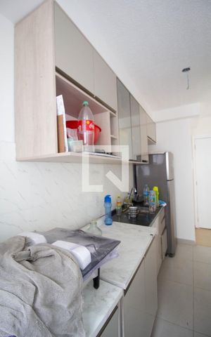 Apartamento à venda com 43m², 2 quartos e sem vaga Apartamento à venda com 43m², 2 quartos e sem vagaCozinha e Área de Serviço