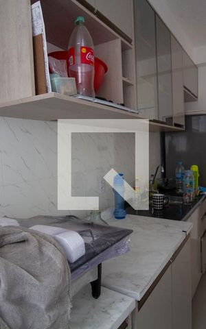 Apartamento à venda com 43m², 2 quartos e sem vaga Apartamento à venda com 43m², 2 quartos e sem vagaCozinha e Área de Serviço