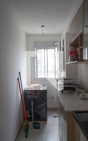 Apartamento à venda com 43m², 2 quartos e sem vaga Apartamento à venda com 43m², 2 quartos e sem vagaCozinha e Área de Serviço