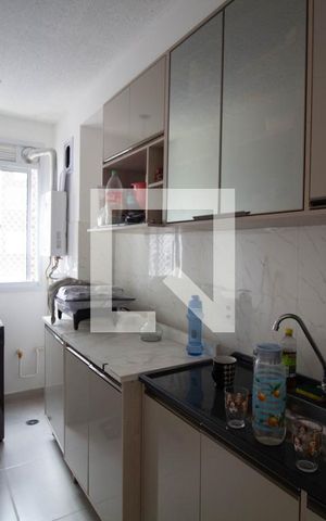 Apartamento à venda com 43m², 2 quartos e sem vaga Apartamento à venda com 43m², 2 quartos e sem vagaCozinha e Área de Serviço