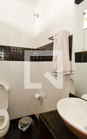 Casa à venda com 150m², 4 quartos e 6 vagasLavabo