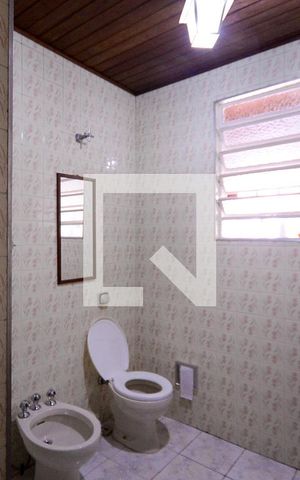 Casa para alugar com 300m², 3 quartos e 3 vagas Casa para alugar com 300m², 3 quartos e 3 vagasBanheiro 3