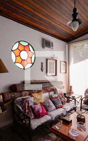 Casa para alugar com 300m², 3 quartos e 3 vagas Casa para alugar com 300m², 3 quartos e 3 vagasSala 2