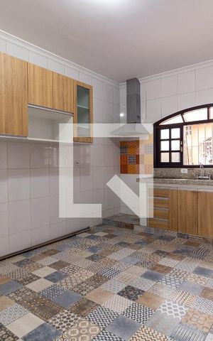 Casa para alugar com 240m², 2 quartos e 2 vagas Casa para alugar com 240m², 2 quartos e 2 vagasCozinha