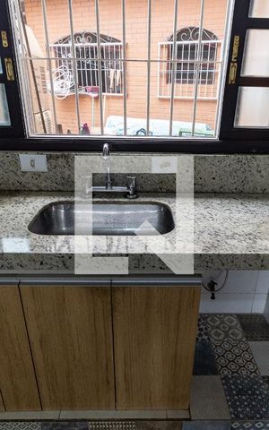 Casa para alugar com 240m², 2 quartos e 2 vagas Casa para alugar com 240m², 2 quartos e 2 vagasCozinha