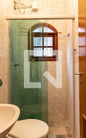 Casa para alugar com 240m², 2 quartos e 2 vagas Casa para alugar com 240m², 2 quartos e 2 vagasBanheiro Social
