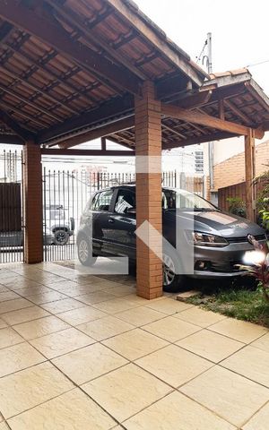 Casa para alugar com 240m², 2 quartos e 2 vagas Casa para alugar com 240m², 2 quartos e 2 vagasGaragem