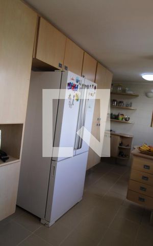 Apartamento à venda com 178m², 3 quartos e sem vagaCozinha - Armários