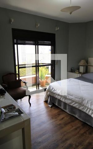 Apartamento à venda com 178m², 3 quartos e sem vagaSuíte 1