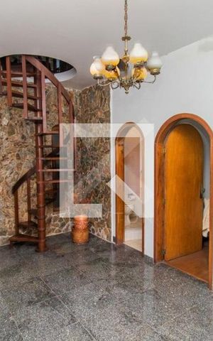 Casa à venda com 500m², 6 quartos e 2 vagas