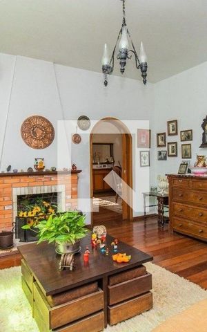 Casa à venda com 500m², 6 quartos e 2 vagas
