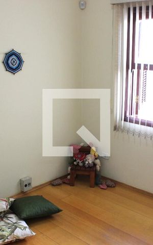 Casa à venda com 182m², 3 quartos e 2 vagasQuarto 2
