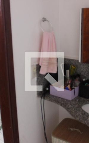 Casa à venda com 182m², 3 quartos e 2 vagasBanheiro Suíte
