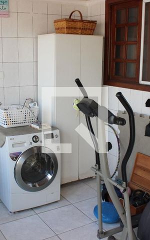 Casa à venda com 182m², 3 quartos e 2 vagasÁrea de Serviço