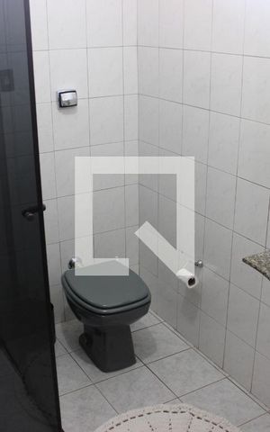 Casa à venda com 182m², 3 quartos e 2 vagasBanheiro 2