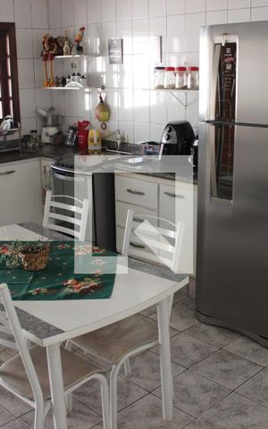 Casa à venda com 182m², 3 quartos e 2 vagasCozinha