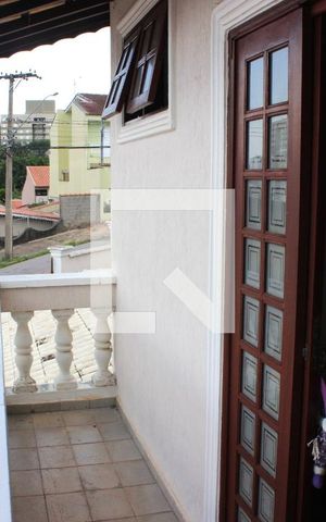 Casa à venda com 182m², 3 quartos e 2 vagasSacada