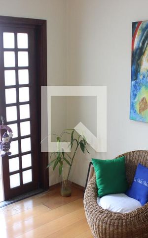 Casa à venda com 182m², 3 quartos e 2 vagasSala Segundo Andar