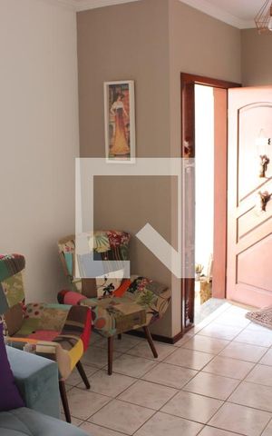 Casa à venda com 182m², 3 quartos e 2 vagasSala