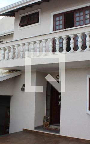 Casa à venda com 182m², 3 quartos e 2 vagasÁrea Externa