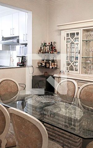 Casa à venda com 160m², 3 quartos e 2 vagas Casa à venda com 160m², 3 quartos e 2 vagasSala de Jantar