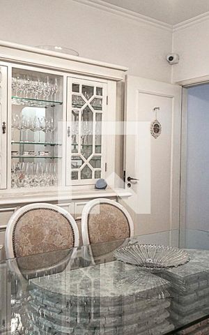 Casa à venda com 160m², 3 quartos e 2 vagas Casa à venda com 160m², 3 quartos e 2 vagasSala de Jantar