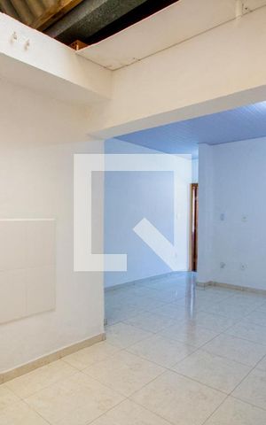 Casa à venda com 81m², 2 quartos e sem vaga Casa à venda com 81m², 2 quartos e sem vagaCozinha/Área de serviço