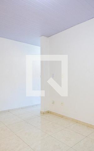 Casa à venda com 81m², 2 quartos e sem vaga Casa à venda com 81m², 2 quartos e sem vagaCopa